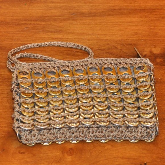 GOLD TONE UP-CYCLED POP Can TAB SMALL Metal Coin PURSE (HANDBAG) Wristlet - Picture 2 of 3